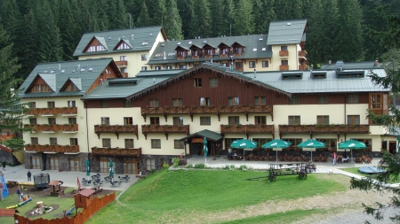 Demänovská Dolina, Slovakia, Arkadiusz Markiewicz, CC BY-SA 3.0, Wikimedia Commons