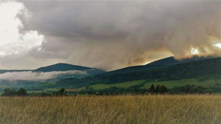 Widok na wieś Jaśliska, fot. Michał Woźny © Podkarpacka Komisja Filmowa
