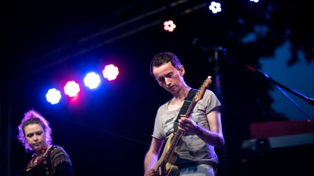 Zespół Tołhaje podczas imprezy Otwarcia Podkarpackiego Szlaku Filmowego w Przemyślu, lipiec 2021, fot. Michał Woźny © Podkarpacka Komisja Filmowa