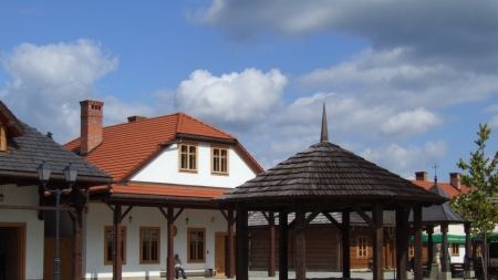 Miasteczko Galicyjskie, Sądecki Park Etnograficzny, fot. Marcin Szala, CC BY-SA 3.0, Wikimedia Commons