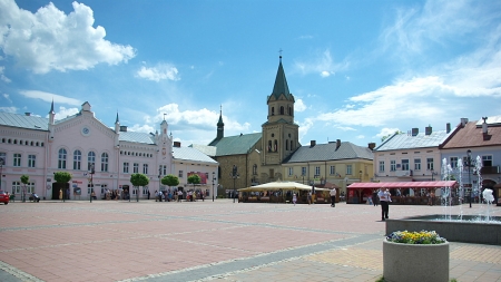 Sanok - rynek, fot. Lodown, CC BY-SA 3.0, Wikimedia Commons
