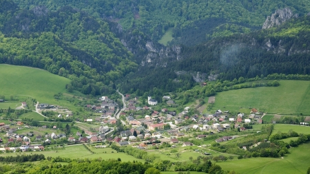 Sulov, fot. Petr Vodička, CC BY-SA 4.0 via Wikimedia Commons