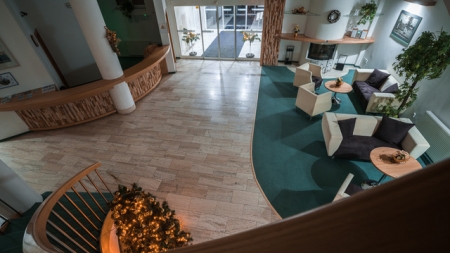 Tatranská Lomnica, WILLI Družba (nočný podnik Družba) autor: Denisa Vetešková, Zdroj: Regionálne poradenské a informačné centrum Prešov