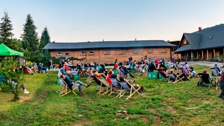 Kino Końkret podczas Otwarcia Podkarpackiego Szlaku Filmowego w Bieszczadach, lipiec 2022, fot. Michał Woźny, Podkarpacka Komisja Filmowa