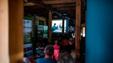 Kino Końkret podczas Otwarcia Podkarpackiego Szlaku Filmowego w Bieszczadach, lipiec 2022, fot. Michał Woźny, Podkarpacka Komisja Filmowa