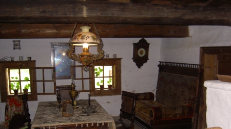 Muzeum oravské vesnice Zuberec - Brestová, kostel sv. Alžběty ze Zábreže z 15. století, Dezidor, CC BY 3.0, Wikimedia Commons